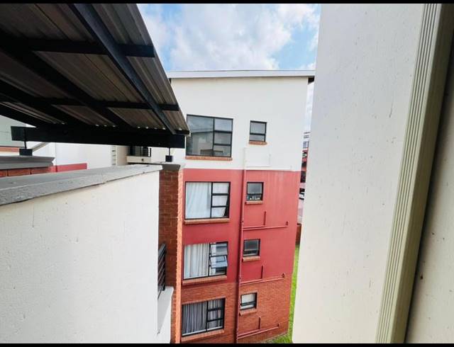 2 BEDROOM PROPERTY TO RENT IN STRELITZIA